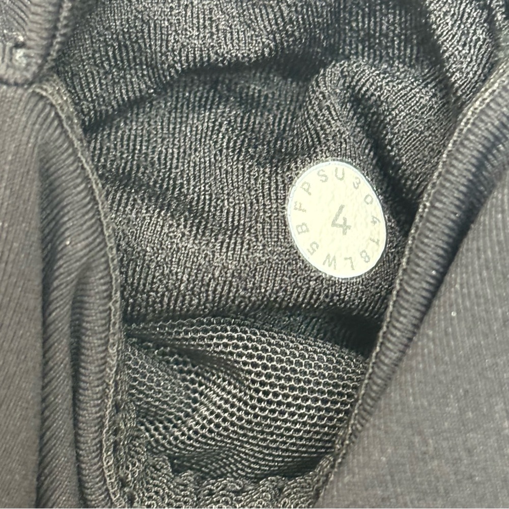 Lululemon Stripped High-Waisted Leggings Size 4 - Picture 8 of 10